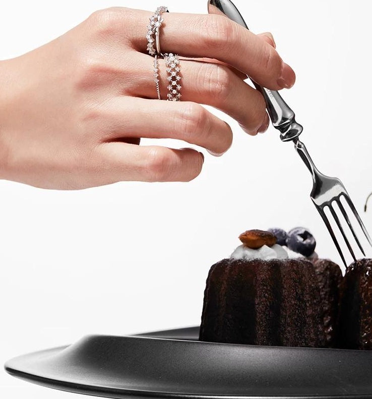LUXURY STACKING RING SET