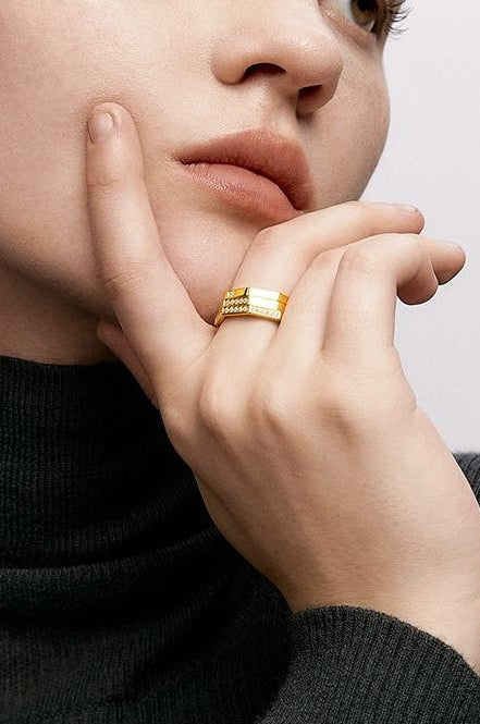 GOLD HEXAGONAL FINGER RING
