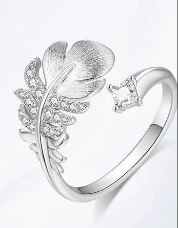 ZIRCONIA FEATHER RING