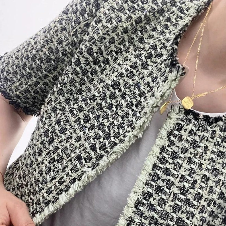 KOREAN CURLED-EDGE PENDANT NECKLACE