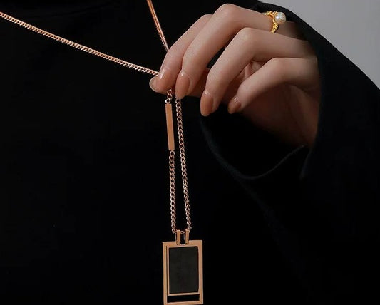 MINIMALIST ENGRAVED NECKLACE