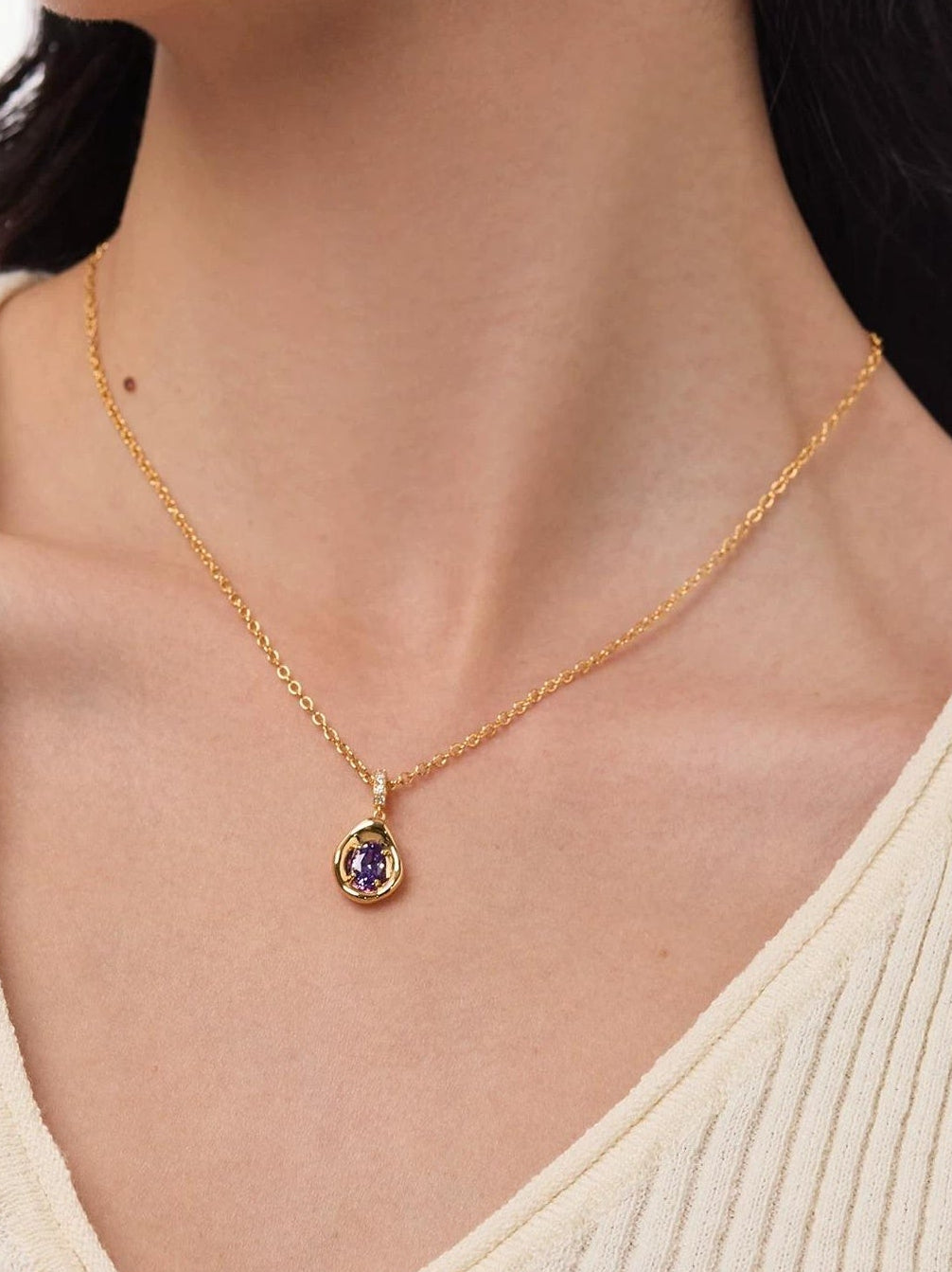 NICHE TIGER EYE NECKLACE