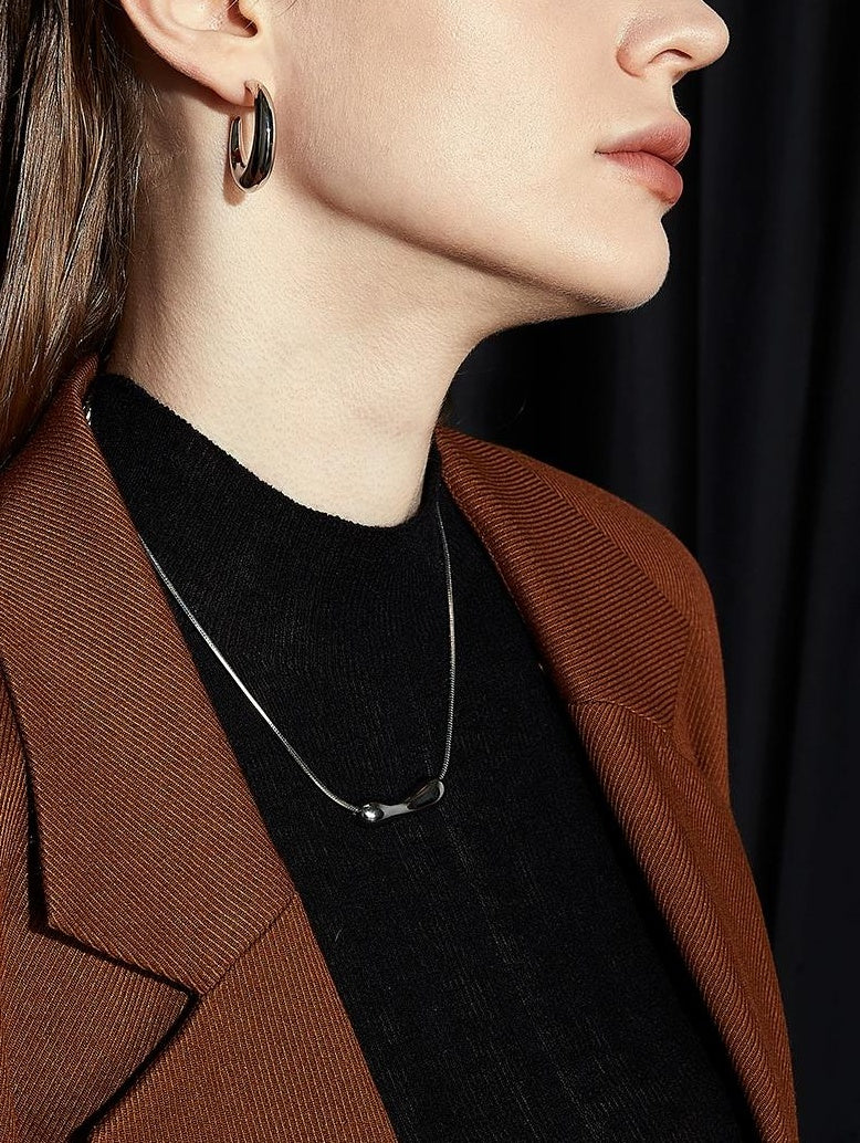 ELEGANT EGGPLANT NECKLACE