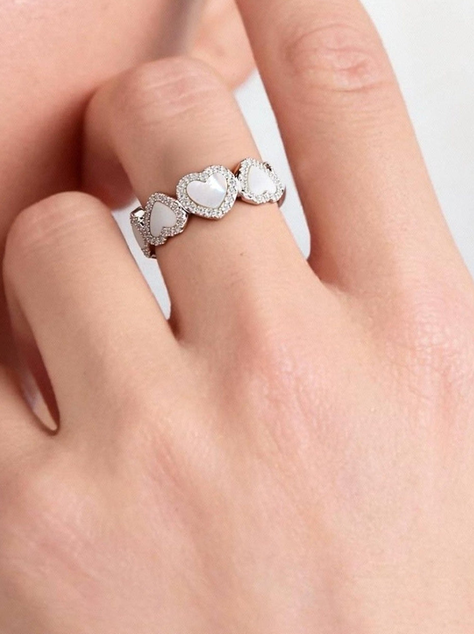 LUXURY SHELL PINKY RING