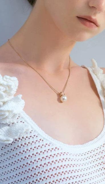 ELEGANT PEARL SUMMER NECKLACE