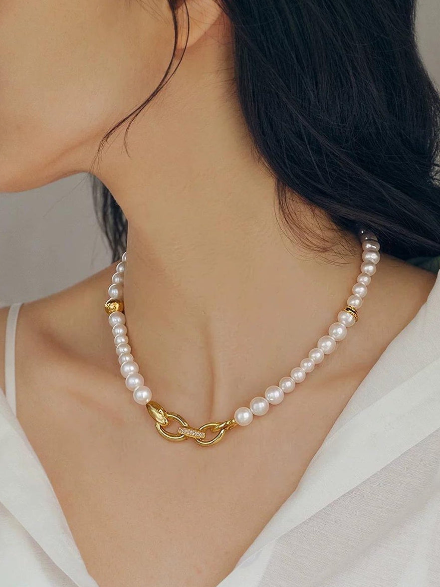 ELEGANT PEARL NECKLACE JEWELRY