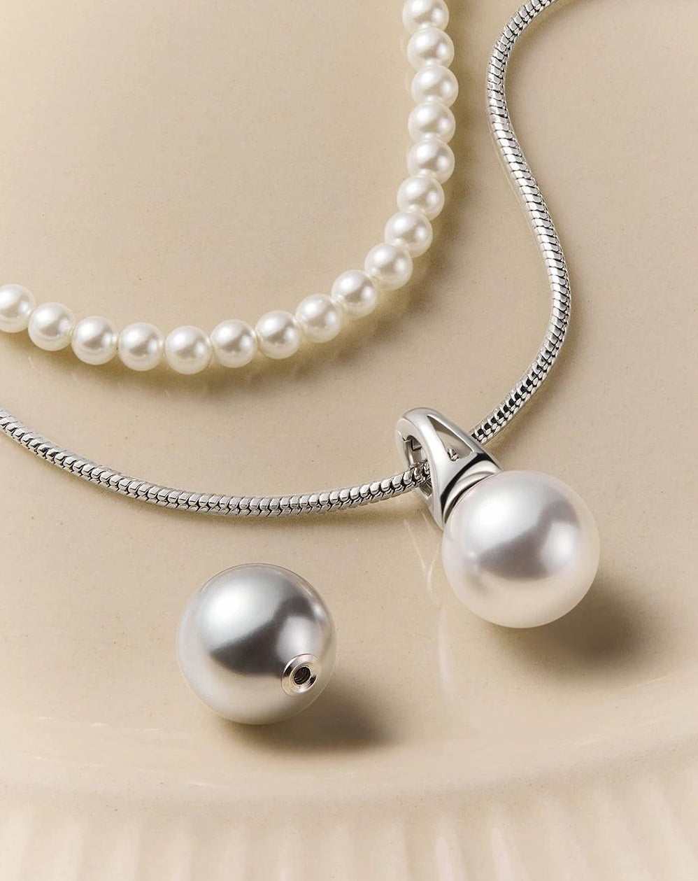 LAYERED PEARL NECKLACE COLLECTION