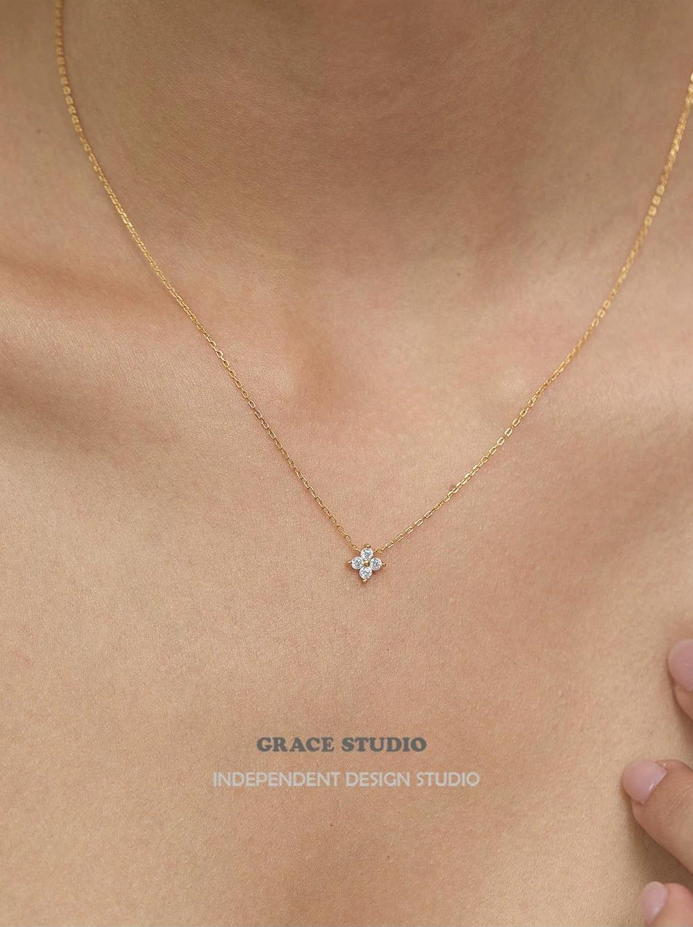 STERLING SILVER CLOVER NECKLACE