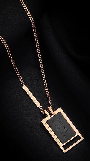 MINIMALIST ENGRAVED NECKLACE