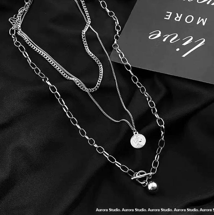 MINIMALIST LAYERED COIN NECKLACE