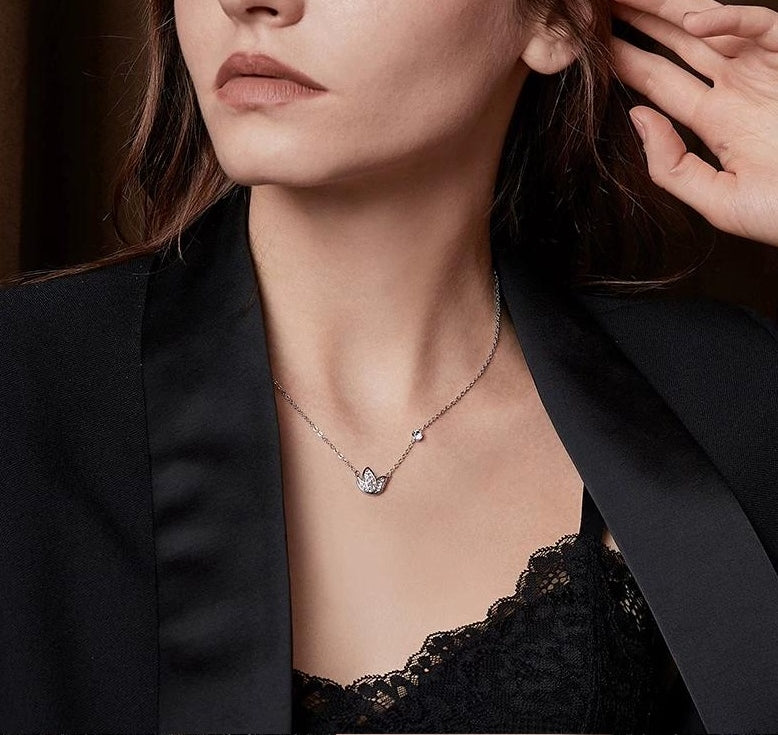 MINIMALIST BIRD NECKLACE