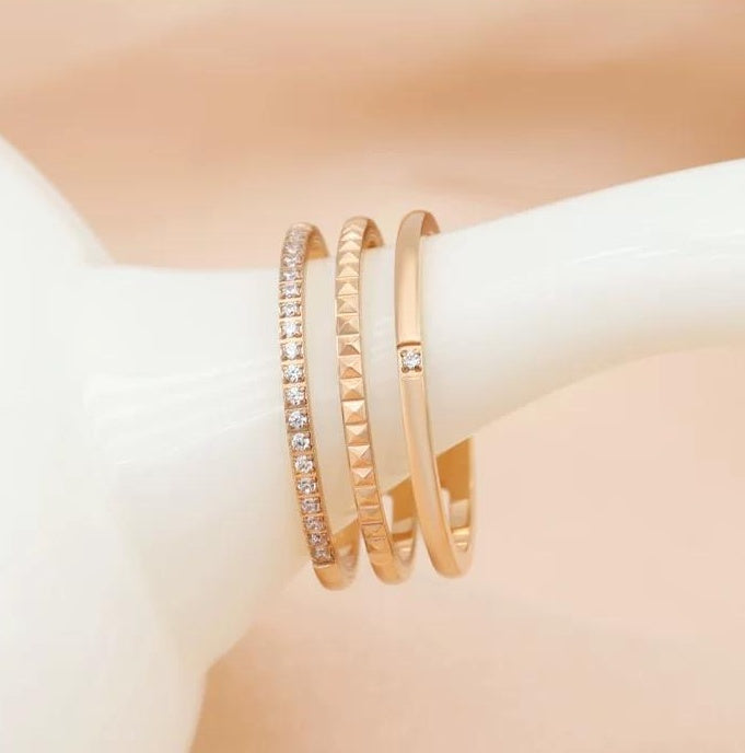 CHIC STACKABLE RINGS SET