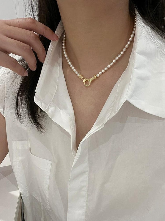 FAIRYTALE VINTAGE PEARL STATEMENT NECKLACE