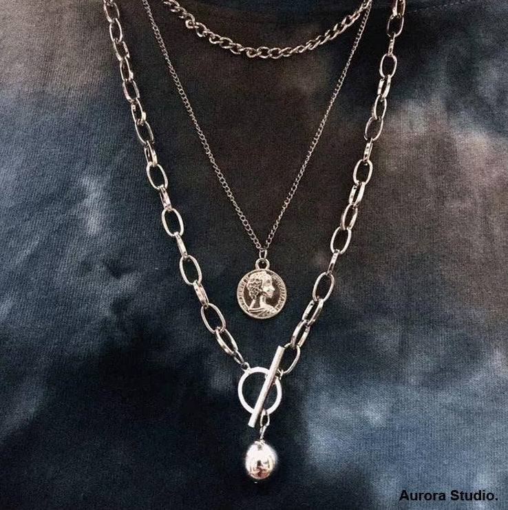 MINIMALIST LAYERED COIN NECKLACE