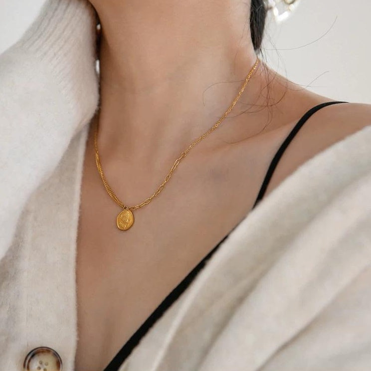 LUXURY ROUND-PLATE CHAIN NECKLACE