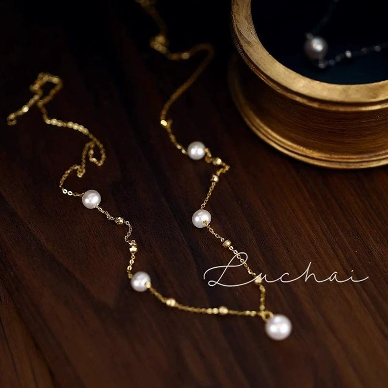 ELEGANT MICRO-PEARL NECKLACE