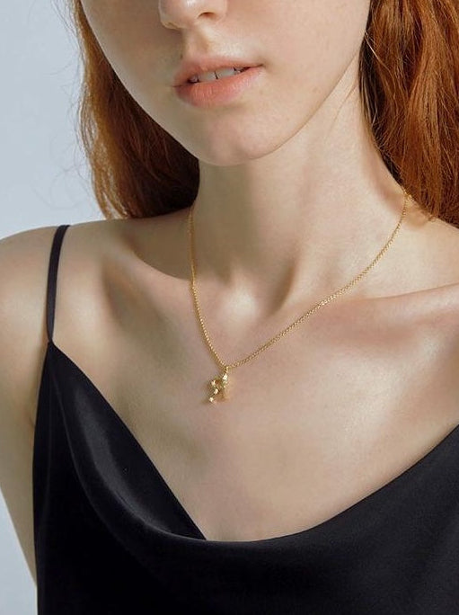 GOLD INITIAL PENDANT NECKLACE