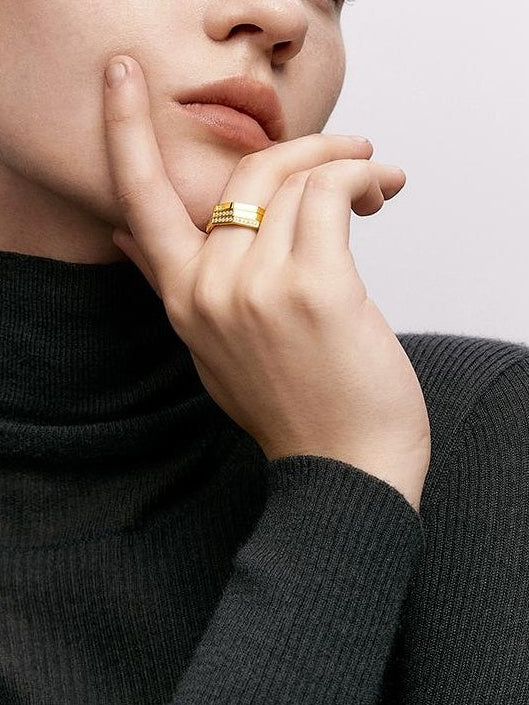 GOLD HEXAGONAL FINGER RING