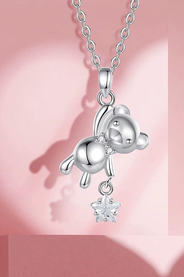 STAR-CATCHING BEAR NECKLACE