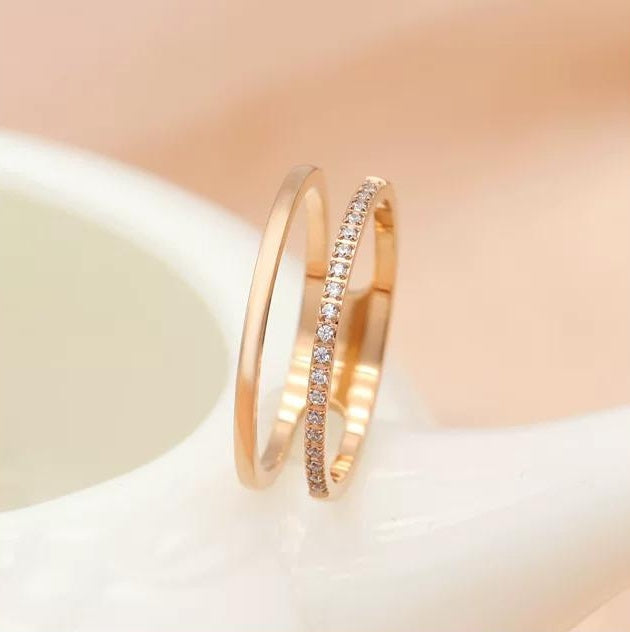 CHIC STACKABLE RINGS SET
