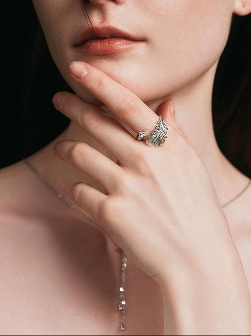ZIRCONIA FEATHER RING