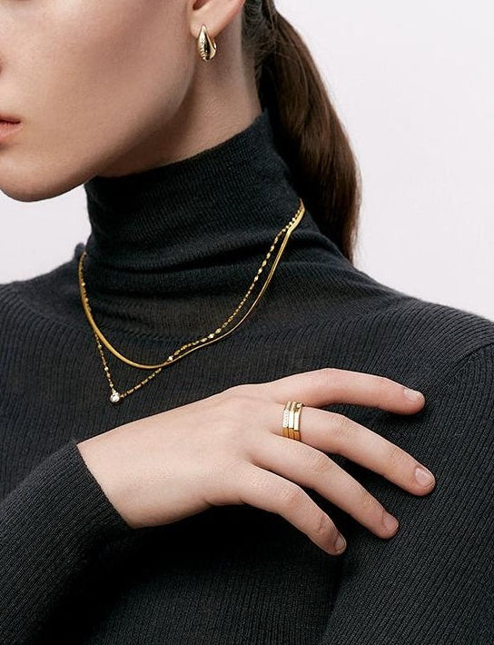 GOLD HEXAGONAL FINGER RING