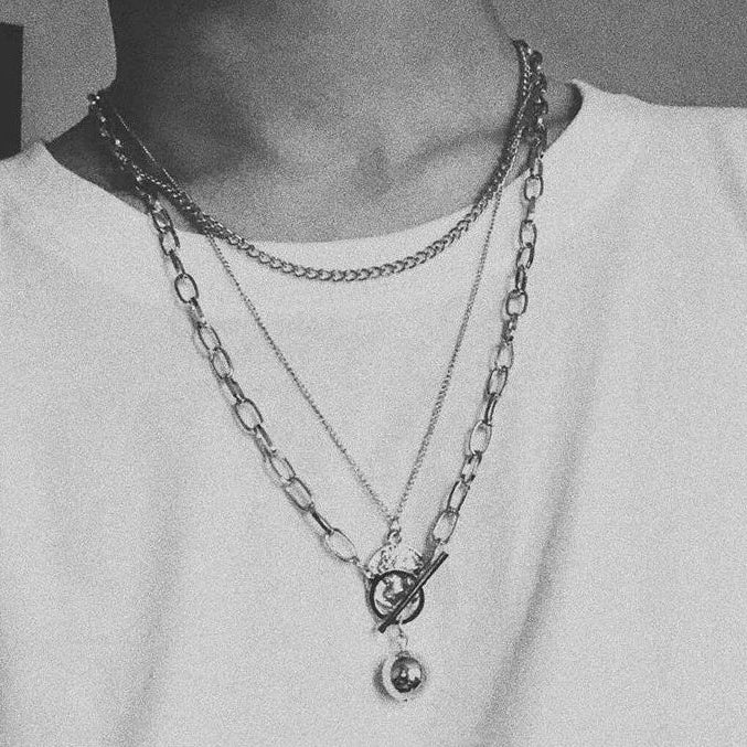 MINIMALIST LAYERED COIN NECKLACE
