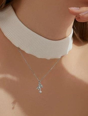 STAR-CATCHING BEAR NECKLACE