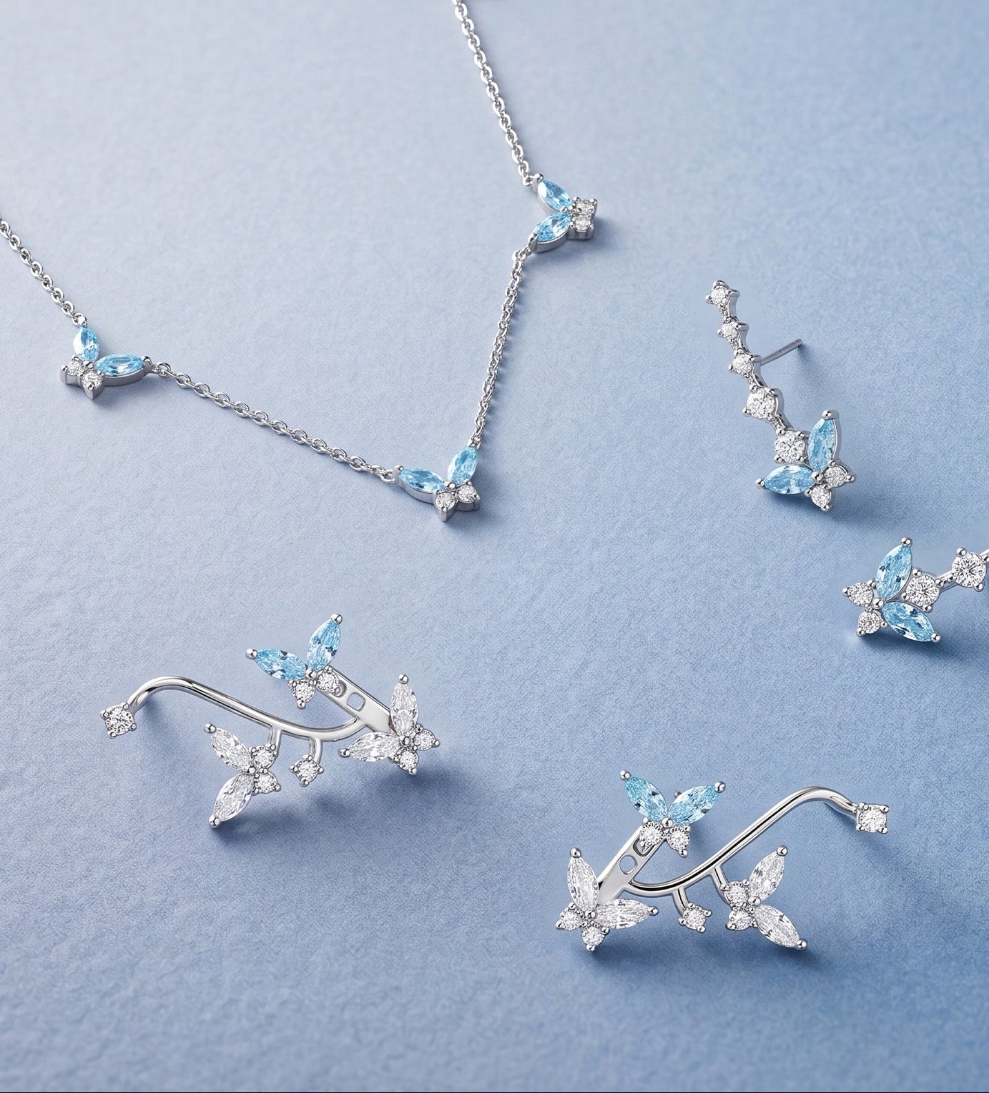 SOPHISTICATED MINIMALIST COLLARBONE NECKLACE