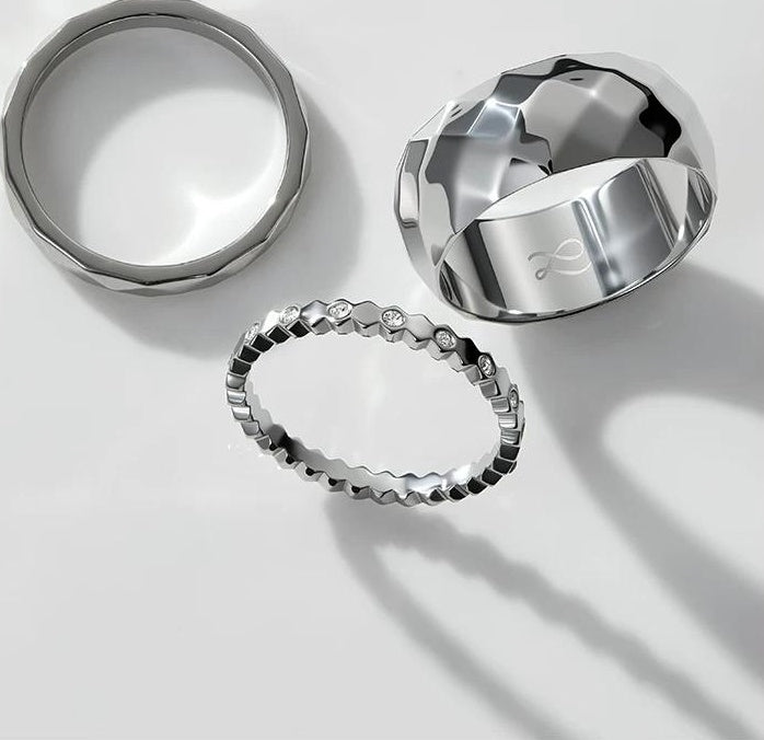 LIGHT LUXURY TITANIUM STEEL RING