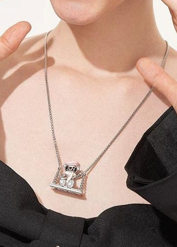 LUXURY HOLIDAY BEAR NECKLACE