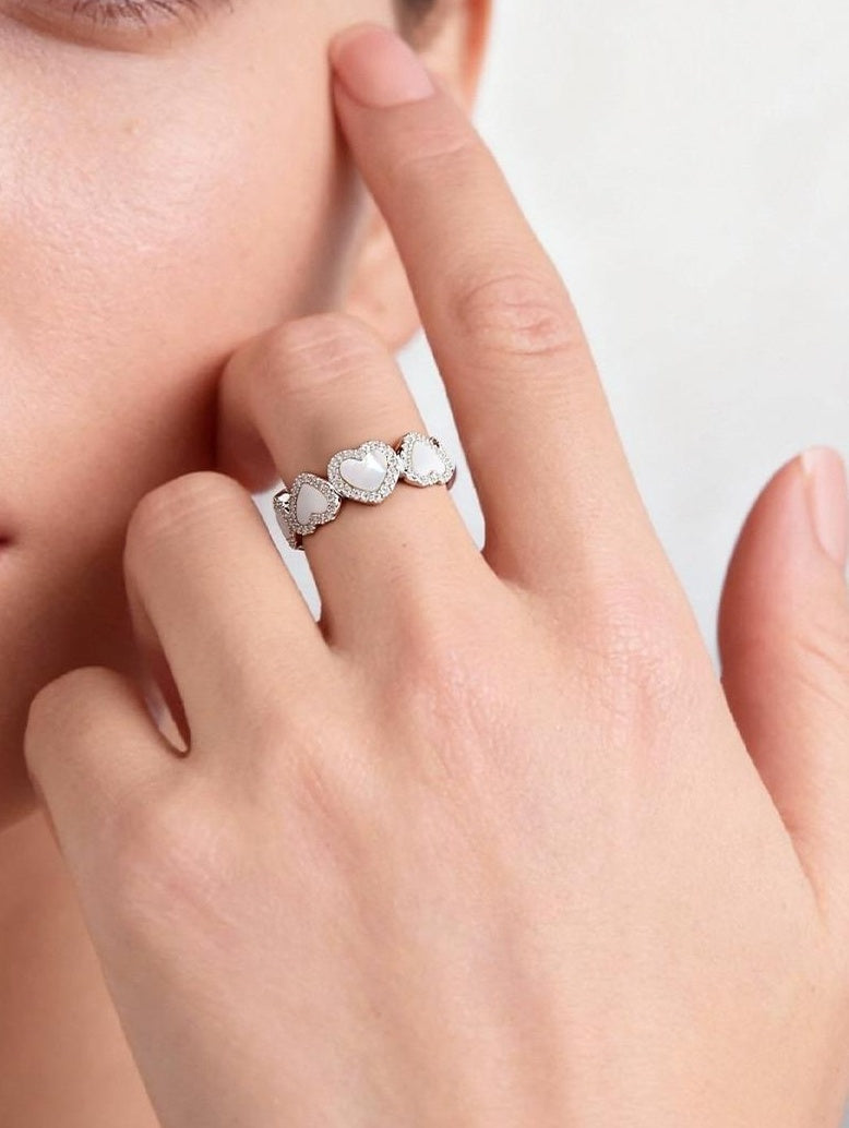 LUXURY SHELL PINKY RING