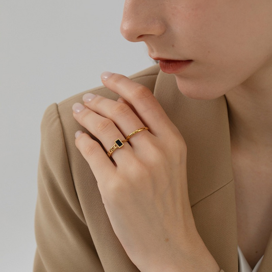 GOLD BLACK PLATE RING