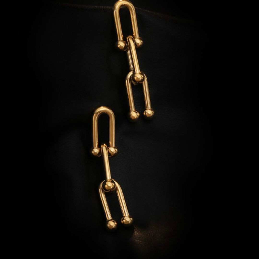 GOLD UNIT CHAIN PIERCE