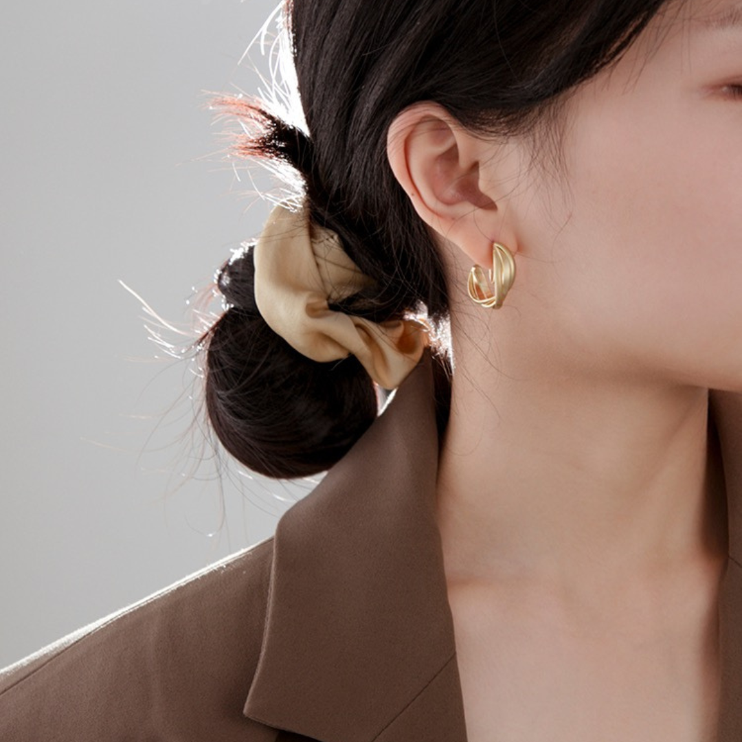 GOLD LAYER EARRING