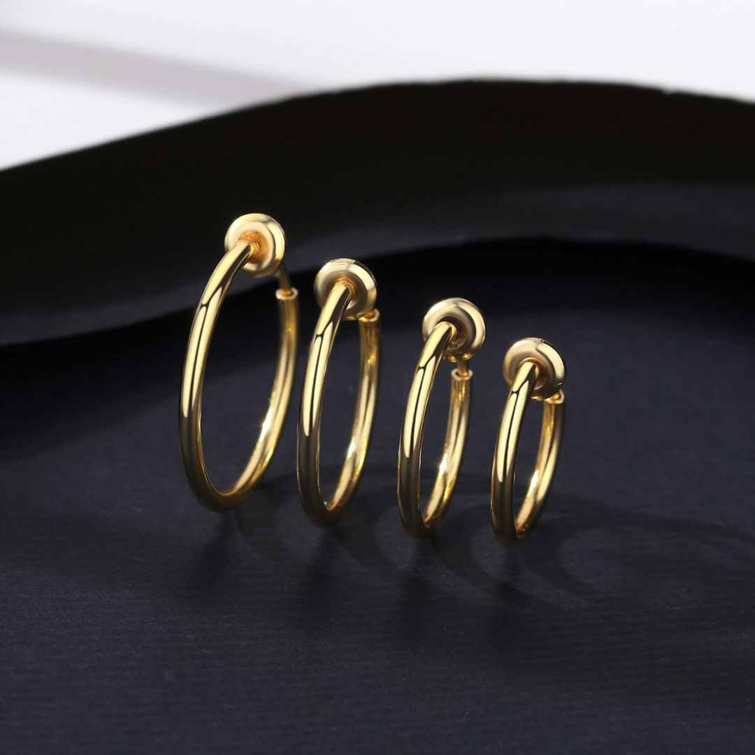 PLAIN GOLD HOOP EARRING